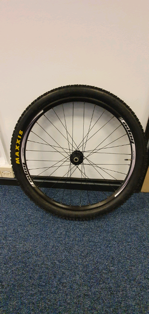 27.5 rear wheel 142x12